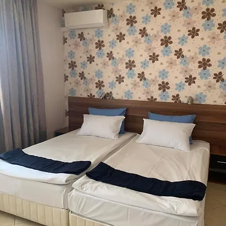 семеен брилянс - Family Brilliance Hotel *