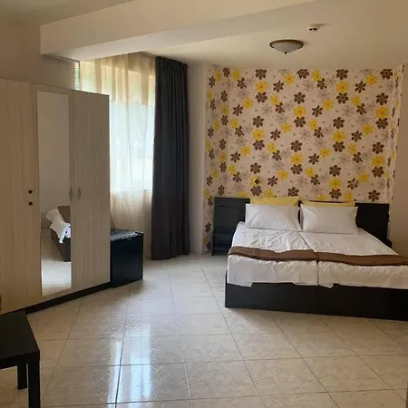 семеен брилянс - Family Brilliance Hotell Varna